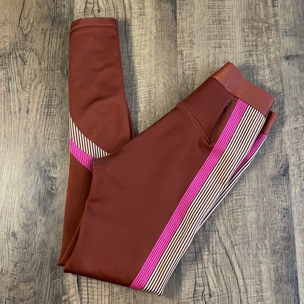 Ultra High-Waisted Seamless Stripe Legging Med fabletics Java - Picture 1 of 14